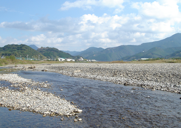 水垢離場と富田川